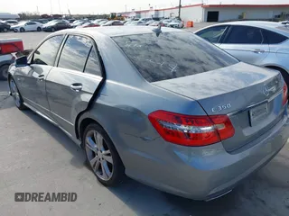 2012 Mercedes-Benz E 350 Luxury z VIN WDDHF5KB2CA540189, wystawiony jako IAAI lot #41405901 z przebiegiem 193 411 mil mil oraz . Historia ofert i sprzedaży dostępna na DreamBid. Obrazek 3.