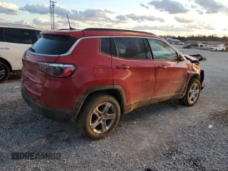 2023 Jeep Compass Latitude with VIN 3C4NJDBN9PT521329, listed as a Copart auction lot 47095775 with 32,213 mi miles and Salvage Title. Bid and sale history available at DreamBid. Image 3.