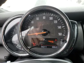 2019 MINI Convertible Cooper z VIN WMWWG5C54K3F79764, wystawiony jako Copart lot #48692085 z przebiegiem 94 211 mil mil oraz Szkoda całkowita • Salvage title. Historia ofert i sprzedaży dostępna na DreamBid. Obrazek 9.