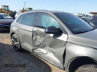 2023 Audi SQ5 Premium Plus z VIN WA1B4AFY4P2035195, wystawiony jako IAAI lot #42004734 z przebiegiem 10 353 mil mil oraz . Historia ofert i sprzedaży dostępna na DreamBid. Obrazek 13.