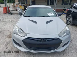 2013 Hyundai Genesis Coupe Premium z VIN KMHHT6KD0DU110084, wystawiony jako IAAI lot #42326661 z przebiegiem 90 233 mil mil oraz . Historia ofert i sprzedaży dostępna na DreamBid. Obrazek 6.