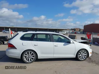 2014 Volkswagen Jetta TDI w/Sunroof & Nav with VIN 3VWPL7AJ0EM608544, listed as a IAAI auction lot 42549920 with 185,900 mi miles and . Bid and sale history available at DreamBid. Image 13.