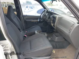2002 Ford Explorer Sport Trac Value with VIN 1FMZU67E32UB86348, listed as a IAAI auction lot 42304599 with 202,563 mi miles and . Bid and sale history available at DreamBid. Image 5.
