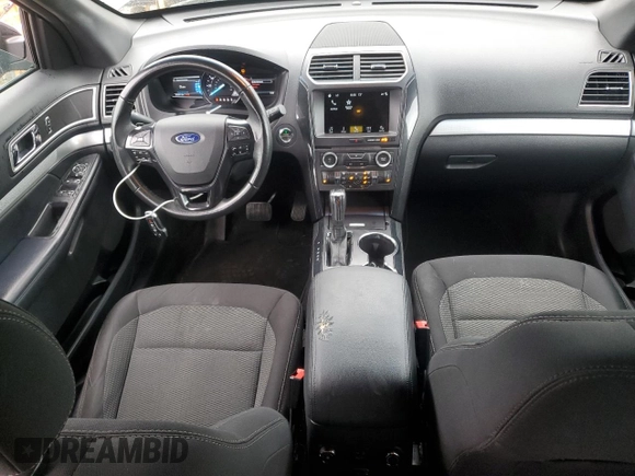 2017 Ford Explorer XLT z VIN 1FM5K7D85HGA61920, wystawiony jako Copart lot #64667705 z przebiegiem 205 281 mil mil oraz Czysty tytuł • Clean title. Historia ofert i sprzedaży dostępna na DreamBid. Obrazek 8.