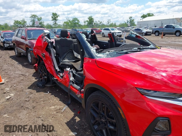 2019 Chevrolet Blazer z VIN 3GNKBBRA8KS689220, wystawiony jako IAAI lot #42340406 z przebiegiem 91 187 mil mil oraz . Historia ofert i sprzedaży dostępna na DreamBid. Obrazek 6.