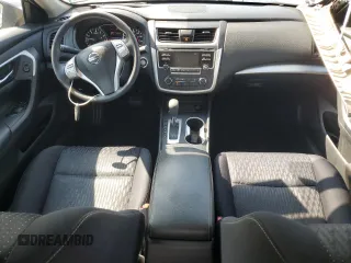 2017 Nissan Altima S z VIN 1N4AL3AP5HC165194, wystawiony jako Copart lot #57649575 z przebiegiem 87 471 mil mil oraz Szkoda całkowita • Salvage title. Historia ofert i sprzedaży dostępna na DreamBid. Obrazek 8.
