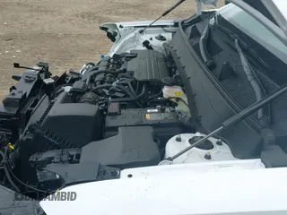 2025 Hyundai Kona SE with VIN KM8HACAB0SU301571, listed as a IAAI auction lot 43377717 with 5,761 mi miles and . Bid and sale history available at DreamBid. Image 19.