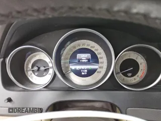 2013 Mercedes-Benz C 300 Sport with VIN WDDGF8ABXDA822502, listed as a Copart auction lot 51980405 with 118,921 mi miles and Clean Title. Bid and sale history available at DreamBid. Image 9.