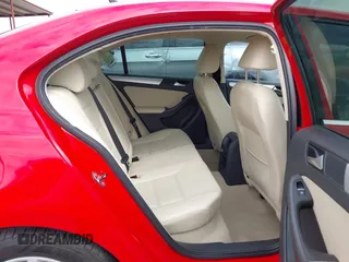 2014 Volkswagen Jetta Sedan SE w/Connectivity/Sunroof PZEV with VIN 3VWD17AJ0EM378030, listed as a IAAI auction lot 40612066 with 179,808 mi miles. Bid and sale history available at carsss.com. Image 8.
