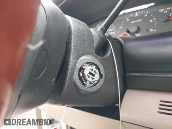 2005 Ford Excursion Eddie Bauer z VIN 1FMNU44L25ED02868, wystawiony jako IAAI lot #42414710 z przebiegiem 30 486 mil mil oraz . Historia ofert i sprzedaży dostępna na DreamBid. Obrazek 17.