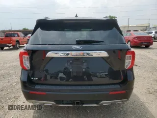 2022 Ford Explorer XLT z VIN 1FMSK7DH3NGA35931, wystawiony jako Copart lot #56413905 z przebiegiem 55 647 mil mil oraz Czysty tytuł • Clean title. Historia ofert i sprzedaży dostępna na DreamBid. Obrazek 6.
