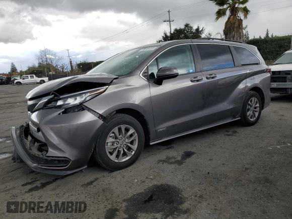 2021 Toyota Sienna LE with VIN 5TDBRKEC3MS004866, listed as a Copart auction lot 48239265 with 77,356 mi miles and Salvage Title. Bid and sale history available at carsss.com. Image 1.