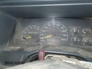 1998 Chevrolet Silverado 1500 with VIN 1GCEK14R7WZ176742, listed as a Copart auction lot 88497035 with 224,223 mi miles and Salvage Title. Bid and sale history available at DreamBid. Image 9.