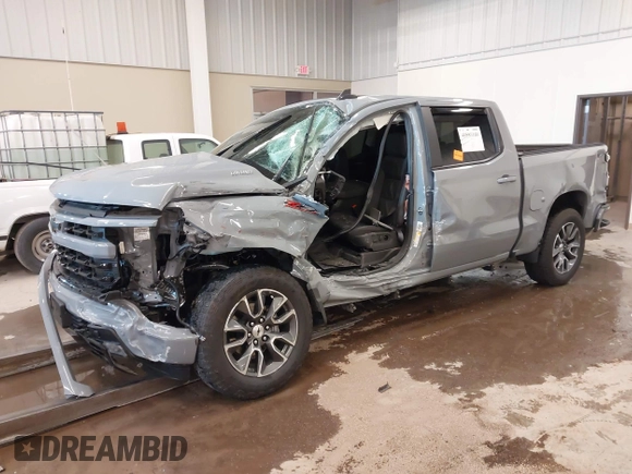 2024 Chevrolet Silverado 1500 RST with VIN 1GCUDEE87RZ303187, listed as a IAAI auction lot 40988160 with 1 mi miles. Bid and sale history available at carsss.com. Image 2.