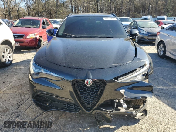 2024 Alfa Romeo Stelvio Ti z VIN ZASPAKBNXR7D70884, wystawiony jako Copart lot #87212794 z przebiegiem 15 162 mil mil oraz Szkoda całkowita • Salvage title. Historia ofert i sprzedaży dostępna na DreamBid. Obrazek 5.