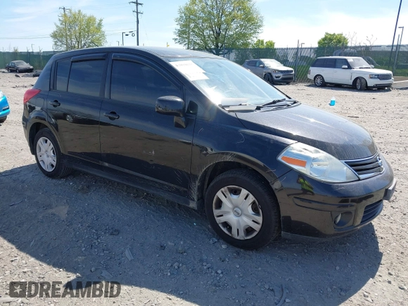 2011 Nissan Versa 1.8 S with VIN 3N1BC1CP8BL420418, listed as a IAAI auction lot 42098675 with 220,110 mi miles. Bid and sale history available at carsss.com. Image 1.