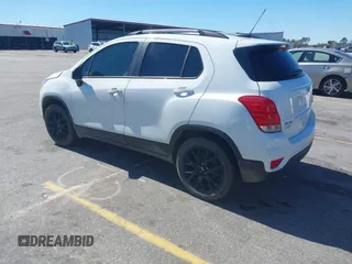 2022 Chevrolet Trax LT with VIN KL7CJLSM9NB561981, listed as a IAAI auction lot 41749672 with 18,993 mi miles. Bid and sale history available at carsss.com. Image 3.