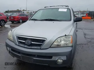 2004 Kia Sorento LX with VIN KNDJC733945239632, listed as a IAAI auction lot 41094685 with 150,838 mi miles. Bid and sale history available at carsss.com. Image 6.