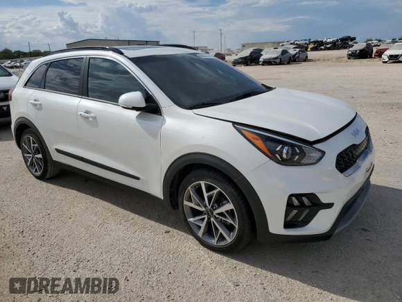 2022 Kia Niro Touring SE with VIN KNDCC3LC8N5532988, listed as a Copart auction lot 68853564 with 13,535 mi miles and Salvage Title. Bid and sale history available at carsss.com. Image 4.