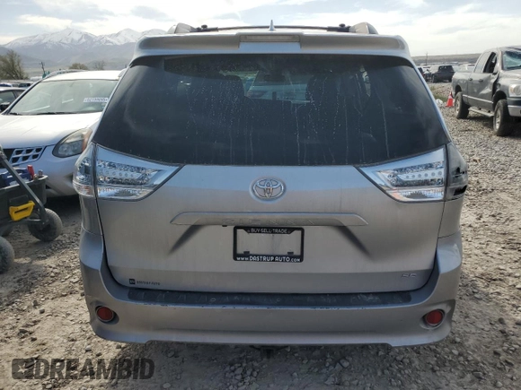 2018 Toyota Sienna SE with VIN 5TDXZ3DC2JS919264, listed as a Copart auction lot 52763135 with 159,835 mi miles and Salvage title. Bid and sale history available at DreamBid. Image 6.