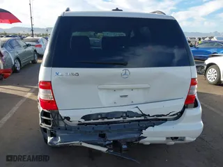 2004 Mercedes-Benz M-Class 3.5L with VIN 4JGAB57E54A482716, listed as a IAAI auction lot 40731487 with 178,587 mi miles. Bid and sale history available at carsss.com. Image 6.