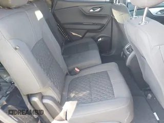 2022 Chevrolet Blazer LT z VIN 3GNKBCR43NS117945, wystawiony jako IAAI lot #41969365 z przebiegiem 18 918 mil mil oraz . Historia ofert i sprzedaży dostępna na DreamBid. Obrazek 8.