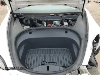 2020 Tesla Model 3 Long Range z VIN 5YJ3E1EB4LF744477, wystawiony jako Copart lot #59518595 z przebiegiem 127 805 mil mil oraz Czysty tytuł • Clean title. Historia ofert i sprzedaży dostępna na DreamBid. Obrazek 11.