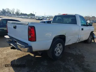2006 Chevrolet Silverado 1500 Work Truck with VIN 3GCEC14X46G231966, listed as a IAAI auction lot 41993956 with 154,156 mi miles. Bid and sale history available at carsss.com. Image 4.