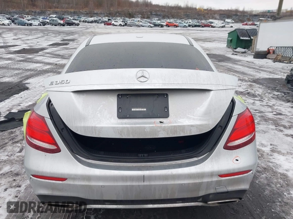 2020 Mercedes-Benz E 350 z VIN W1KZF8DB7LA818006, wystawiony jako IAAI lot #41521192 z przebiegiem 54 558 mil mil oraz . Historia ofert i sprzedaży dostępna na DreamBid. Obrazek 16.