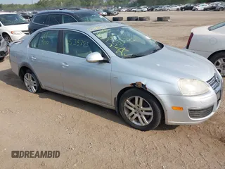 2007 Volkswagen Jetta Wolfsburg Edition z VIN 3VWEF71K27M058113, wystawiony jako IAAI lot #42439056 z przebiegiem Nie podano mil oraz . Historia ofert i sprzedaży dostępna na DreamBid. Obrazek 1.