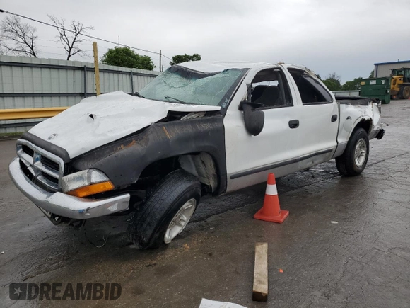 2000 Dodge Dakota Sport z VIN 1B7GL2AX7YS640249, wystawiony jako Copart lot #55989395 z przebiegiem Nie podano mil oraz Nie do naprawy • Non repairable. Historia ofert i sprzedaży dostępna na DreamBid. Obrazek 1.