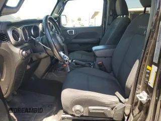 2020 Jeep Wrangler Unlimited Sahara with VIN 1C4HJXEN9LW247869, listed as a Copart auction lot 62697245 with 100,982 mi miles and Salvage title. Bid and sale history available at DreamBid. Image 7.