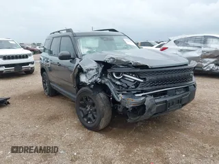 2025 Ford Bronco Sport Big Bend с VIN 3FMCR9BN7SRE28324, выставлен на аукционе IAAI как лот 42605144 с пробегом Не указан миль и . История ставок и продаж доступна на DreamBid. Изображение 1.
