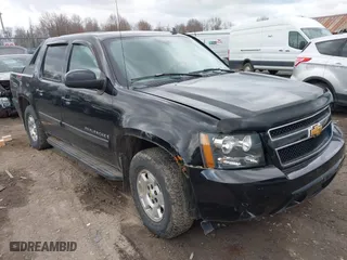 2008 Chevrolet Avalanche LT w/1LT with VIN 3GNFK12358G171634, listed as a IAAI auction lot 41865073 with 177,623 mi miles. Bid and sale history available at carsss.com. Image 1.