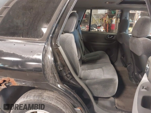 2003 Hyundai Santa Fe GLS with VIN KM8SC73D43U351672, listed as a IAAI auction lot 41767938 with 175,843 mi miles. Bid and sale history available at carsss.com. Image 8.