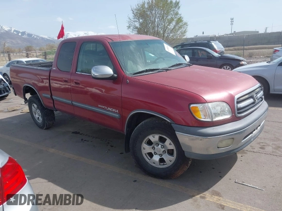 2001 Toyota Tundra SR5 with VIN 5TBRT34171S211237, listed as a IAAI auction lot 41980162 with 390,216 mi miles. Bid and sale history available at carsss.com. Image 1.