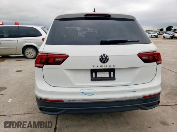 2024 Volkswagen Tiguan S with VIN 3VVRB7AX4RM026540, listed as a Copart auction lot 55816075 with 5,500 mi miles and Salvage title. Bid and sale history available at DreamBid. Image 6.