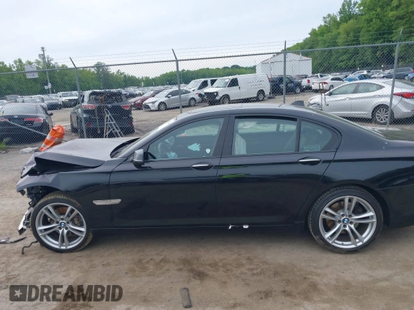 2015 BMW 7 Series 740i с VIN WBAYA6C54FGK16411, выставлен на аукционе IAAI как лот 42332689 с пробегом 59 153 миль миль и . История ставок и продаж доступна на DreamBid. Изображение 14.