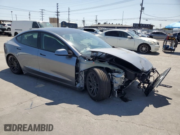 2024 Tesla Model 3 z VIN 5YJ3E1EA8RF870082, wystawiony jako Copart lot #51914895 z przebiegiem 4 353 mil mil oraz Szkoda całkowita • Salvage title. Historia ofert i sprzedaży dostępna na DreamBid. Obrazek 4.