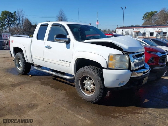 2009 Chevrolet Silverado 1500 LT with VIN 1GCEK29029Z130899, listed as a IAAI auction lot 41497426 with 161,609 mi miles. Bid and sale history available at carsss.com. Image 1.