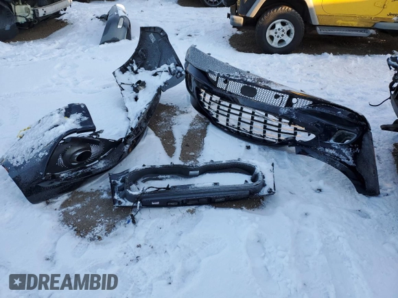 2021 Aston Martin DBX z VIN SCFVUJAW9MTV02708, wystawiony jako Copart lot #85731374 z przebiegiem Nie podano mil oraz Szkoda całkowita • Salvage title. Historia ofert i sprzedaży dostępna na DreamBid. Obrazek 12.