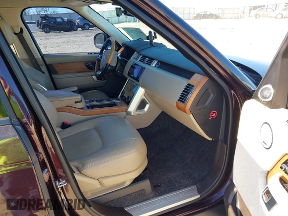 2019 Land Rover Range Rover HSE z VIN SALGS2SV6KA527107, wystawiony jako IAAI lot #41747515 z przebiegiem 29 851 mil mil oraz . Historia ofert i sprzedaży dostępna na DreamBid. Obrazek 5.
