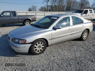 2002 Volvo S60 with VIN YV1RS61R822128361, listed as a Copart auction lot 46674415 with 176,478 mi miles and Salvage Title. Bid and sale history available at carsss.com. Image 1.