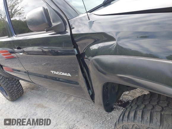 2007 Toyota Tacoma PreRunner z VIN 5TEJU62NX7Z338052, wystawiony jako IAAI lot #42204246 z przebiegiem 202 296 mil mil oraz . Historia ofert i sprzedaży dostępna na DreamBid. Obrazek 19.