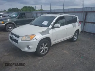 2010 Toyota RAV4 Limited z VIN 2T3YK4DV3AW007256, wystawiony jako IAAI lot #42115178 z przebiegiem 198 007 mil mil oraz . Historia ofert i sprzedaży dostępna na DreamBid. Obrazek 2.