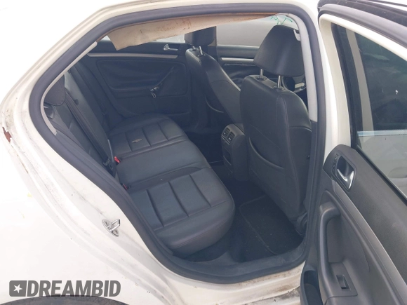 2008 Volkswagen Jetta SE with VIN 3VWRM71K58M083712, listed as a IAAI auction lot 42588922 with Not provided miles and . Bid and sale history available at DreamBid. Image 8.