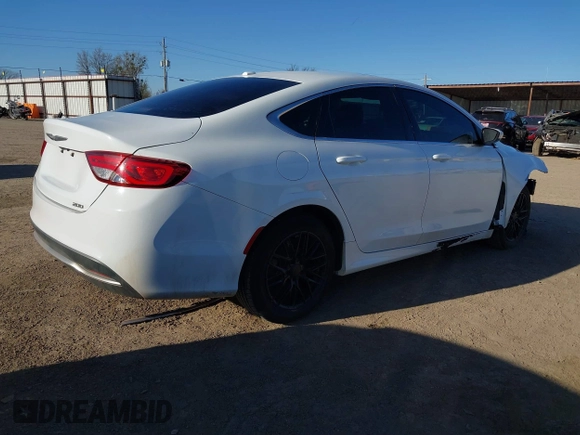 2015 Chrysler 200 Limited with VIN 1C3CCCAB8FN538189, listed as a IAAI auction lot 41750361 with 155,532 mi miles. Bid and sale history available at carsss.com. Image 4.