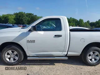 2018 Ram 1500 Tradesman с VIN 3C6JR7AGXJG210530, выставлен на аукционе IAAI как лот 42522902 с пробегом 83 546 миль миль и . История ставок и продаж доступна на DreamBid. Изображение 14.