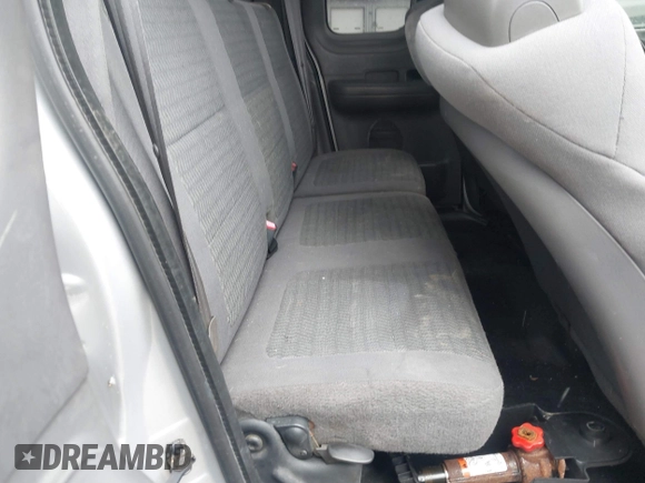2002 Ford F-150 XL with VIN 1FTRX17212NA45843, listed as a IAAI auction lot 41575856 with 136,570 mi miles. Bid and sale history available at carsss.com. Image 8.