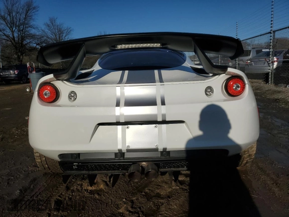 2010 Lotus Evora 2+2 z VIN SCCLMDTU4AHA11501, wystawiony jako Copart lot #85955594 z przebiegiem 40 237 mil mil oraz Szkoda całkowita • Salvage title. Historia ofert i sprzedaży dostępna na DreamBid. Obrazek 6.